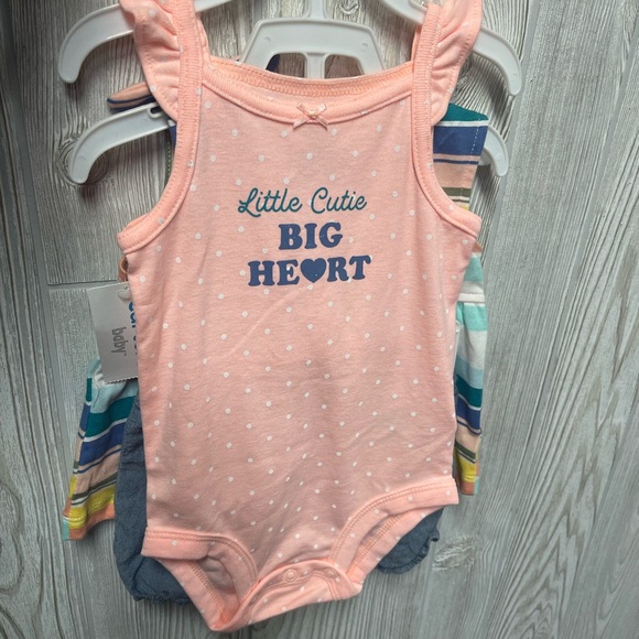Carter’s Girl Baby 3-piece Matching Set NWT 6 Months - Picture 2 of 6